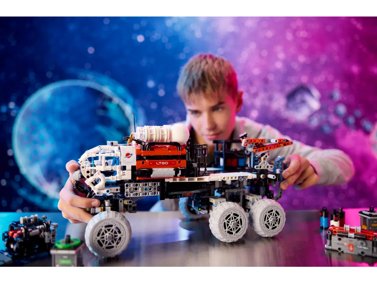 Lego technic rover di esplorazione marziano
