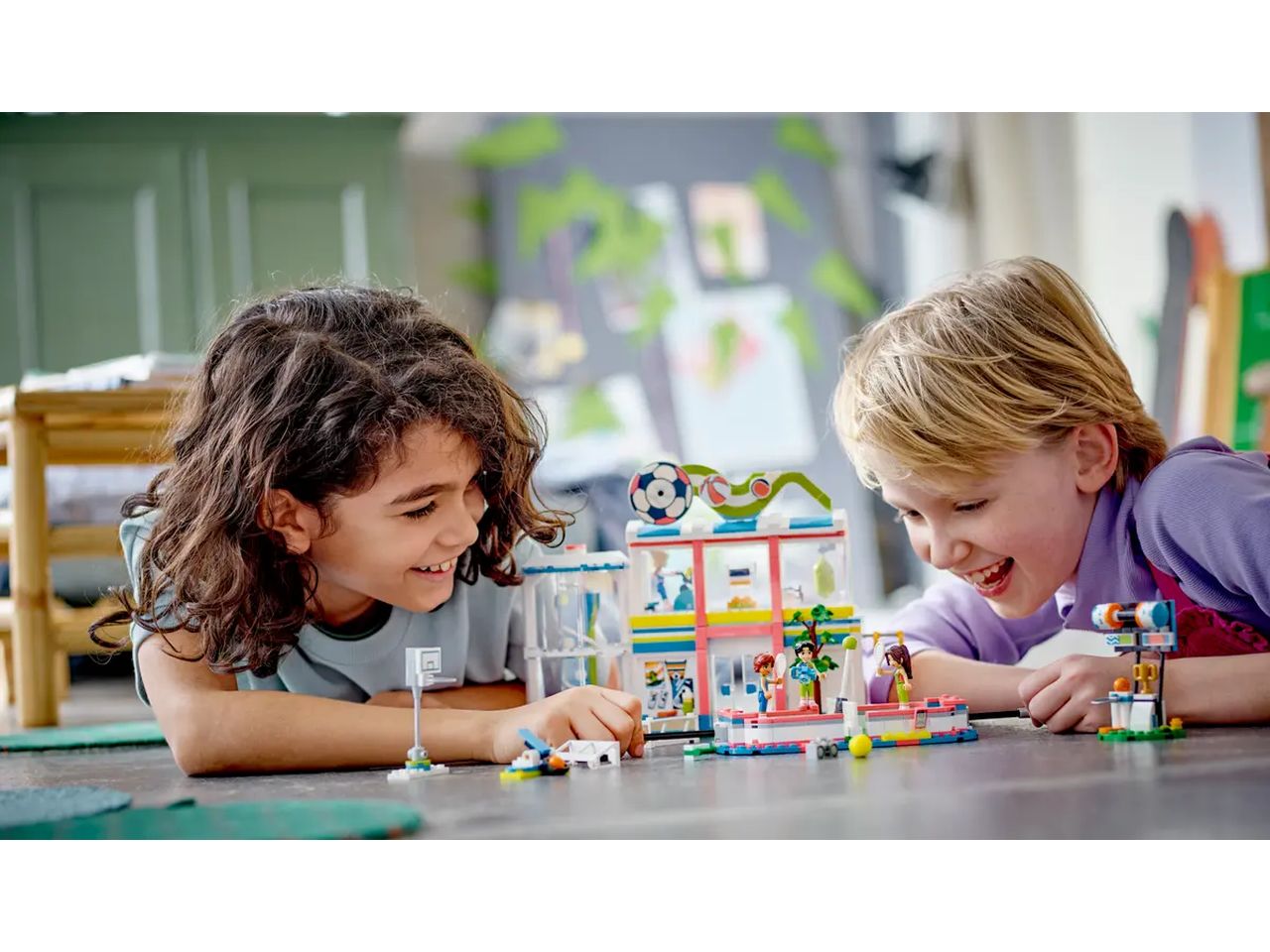 Lego Friends Centro Sportivo con Gioco del Calcio, Basket e Tennis 41744