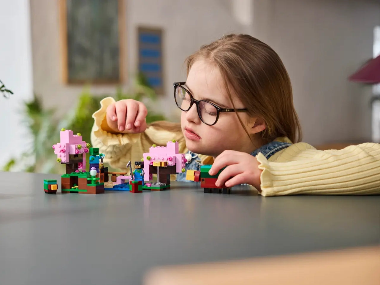 Lego Minecraft il giardino del ciliegio in fiore, set costruzioni in scatola da 304 pezzi per bambini di 8+ anni 21260
