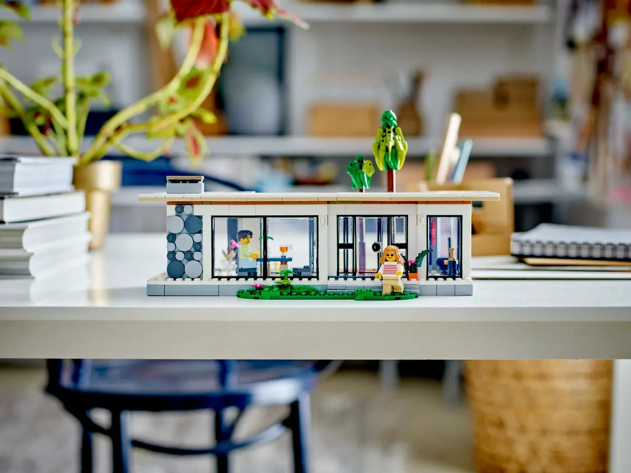 Lego Creator casa moderna, set costruzioni in scatola da 939 pezzi, 9+ anni 31153