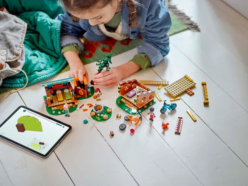 Lego Friends Cabine Relax al Campo Avventure, set mattoncini in scatola da 437 pezzi, per bambine 7+ anni 42624