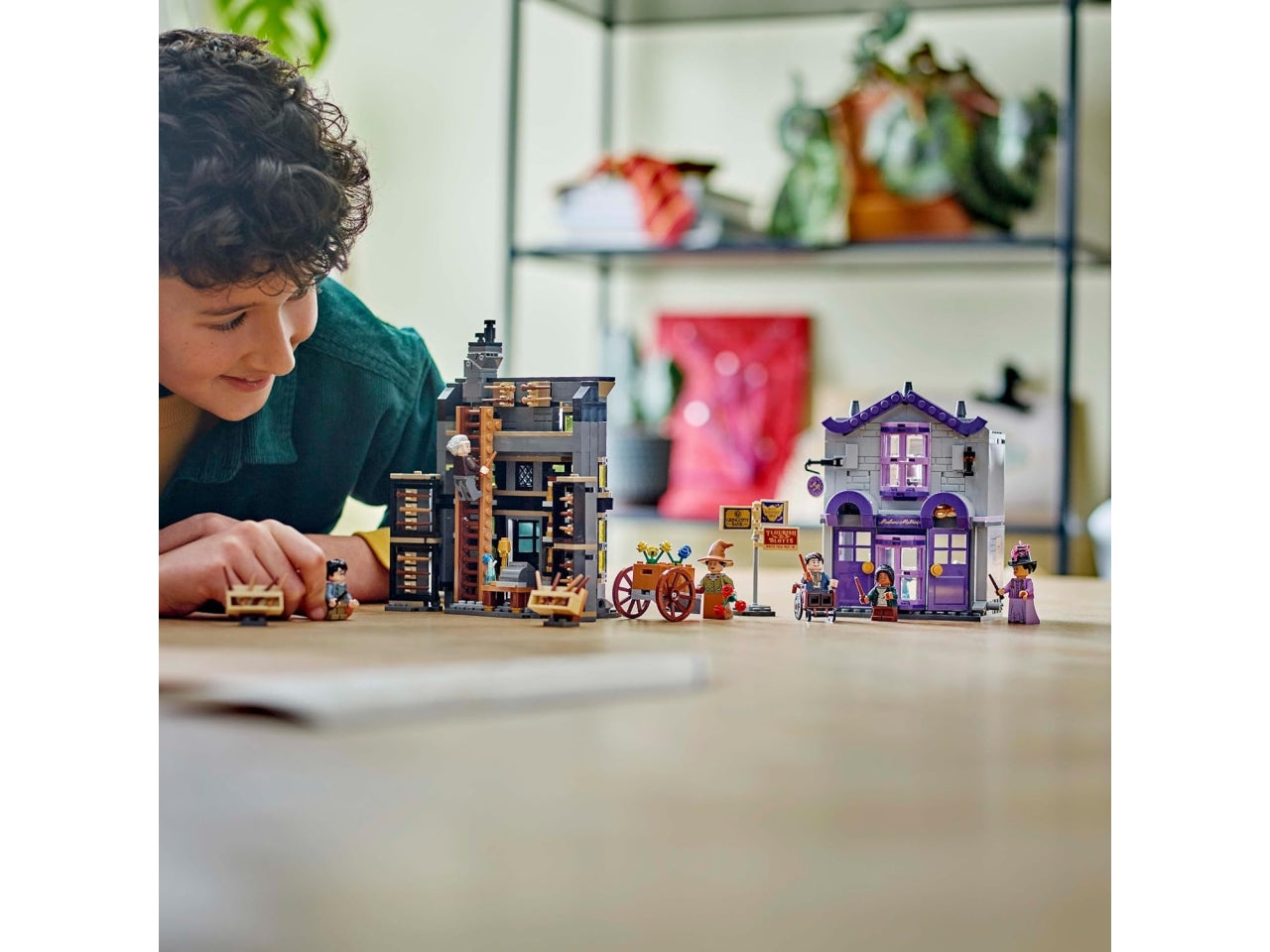Lego Harry Potter Olivander e Madama Mcclan abiti per tutte le occasioni, set di costruzioni in scatola da 744 pezzi, per ragazzi 8+ anni 76439