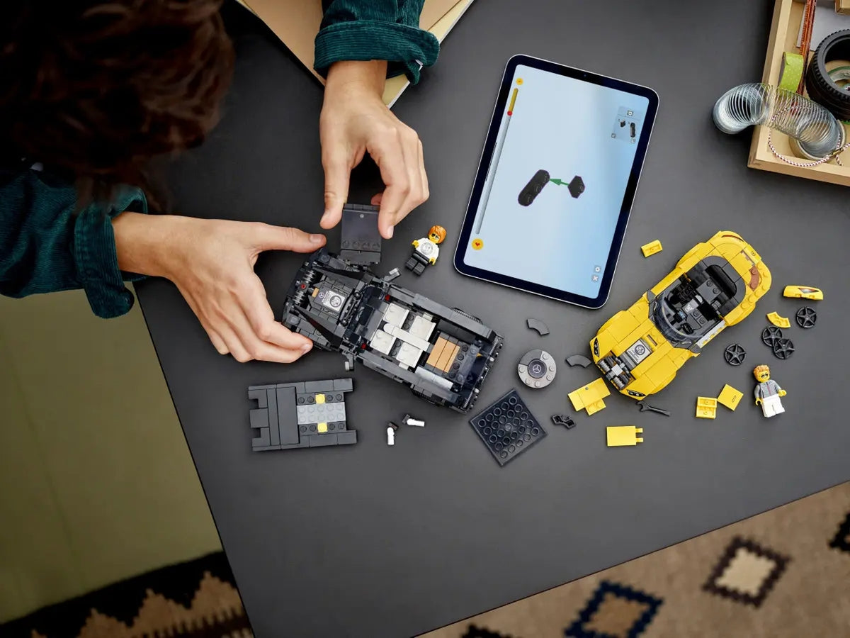 Lego Speed Mercedes-Amg G 63 e Mercedes- Amg G 63, in scatola da 808 pezzi per ragazzi di 10+ anni, 76924