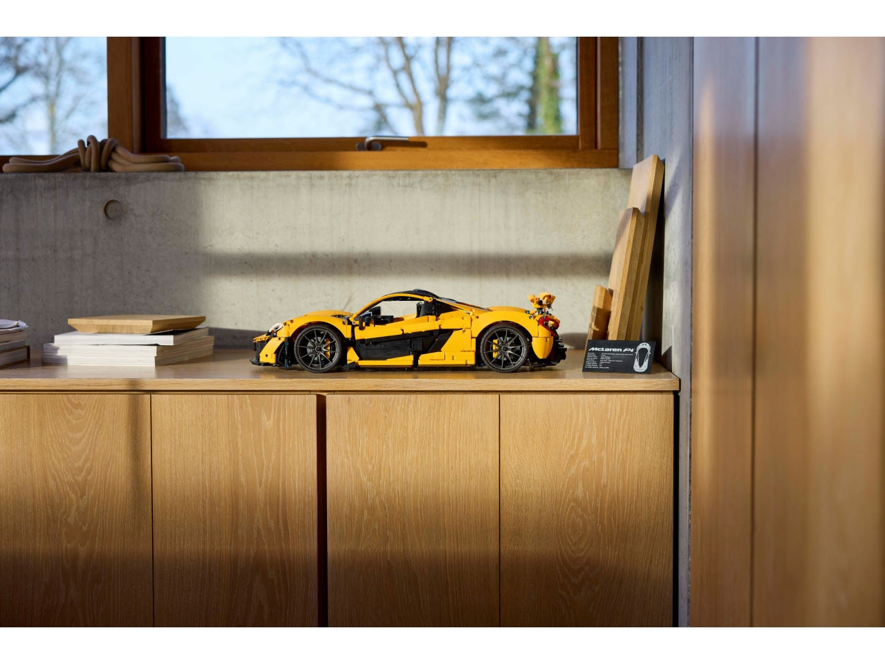 LEGO Technic - McLaren P1 Modellino di Auto Sportiva da Costruire, Hobby Creativo per Adulti, Regalo per Uomo, Donna, Lui o Lei, Kit Modellismo da Collezione di Macchina Supercar in Scala 42172