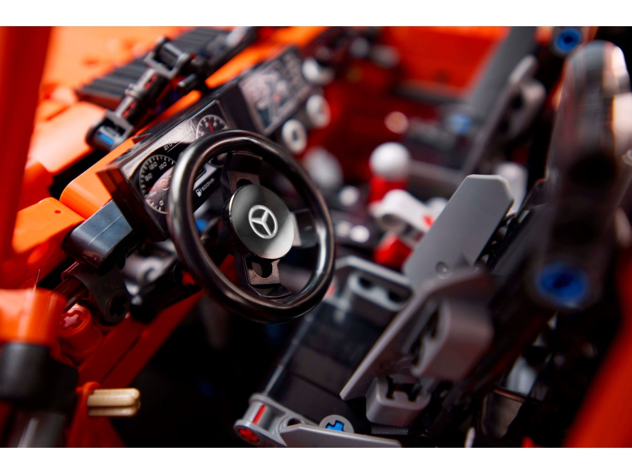 LEGO Technic - Mercedes-Benz G 500 PROFESSIONAL Line, Modellino di Auto Fuoristrada da Costruire per Adulti, Veicolo 4X4 Classe G da Esposizione Ricco di Dettagli, Regalo Collezione per Lui o Lei 42177