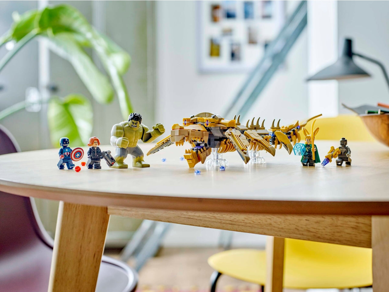 LEGO Marvel - Playset Avengers vs. Leviathan: questo set da collezione con supereroi per i bambini e le bambine dai 7 anni in su ricrea la scena della battaglia finale di Marvel: The Avengers dei Marvel Studios. 76290