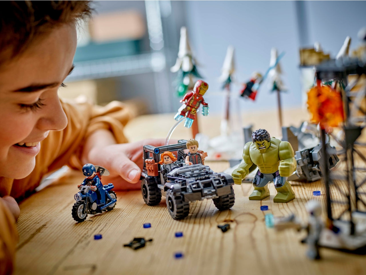 LEGO Marvel - Playset Avengers: questo giocattolo con supereroi costruibili ricrea lâepica battaglia di Avengers: Age of Ultron dei Marvel Studios con una serie di minifigure e caratteristiche autentiche 76291