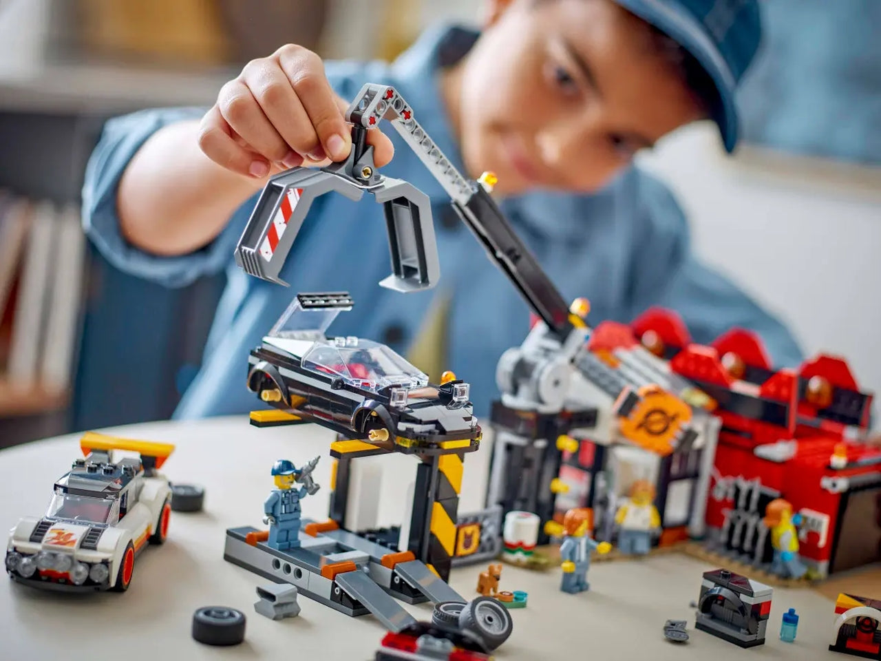 Lego My city sfasciacarrozze con auto 871 pezzi per età 7+ 60472