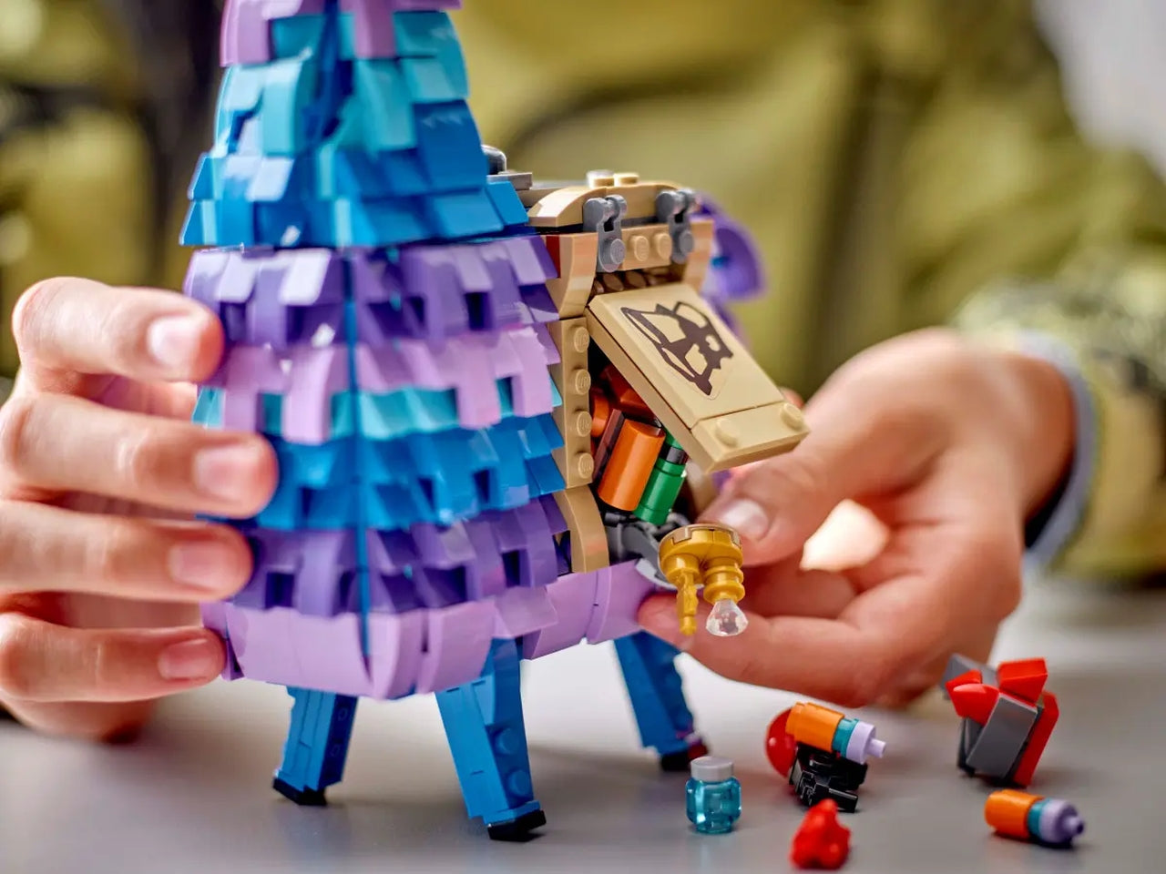 Lego Fortnite lama delle scorte 691 pezzi per età 12+ 77071