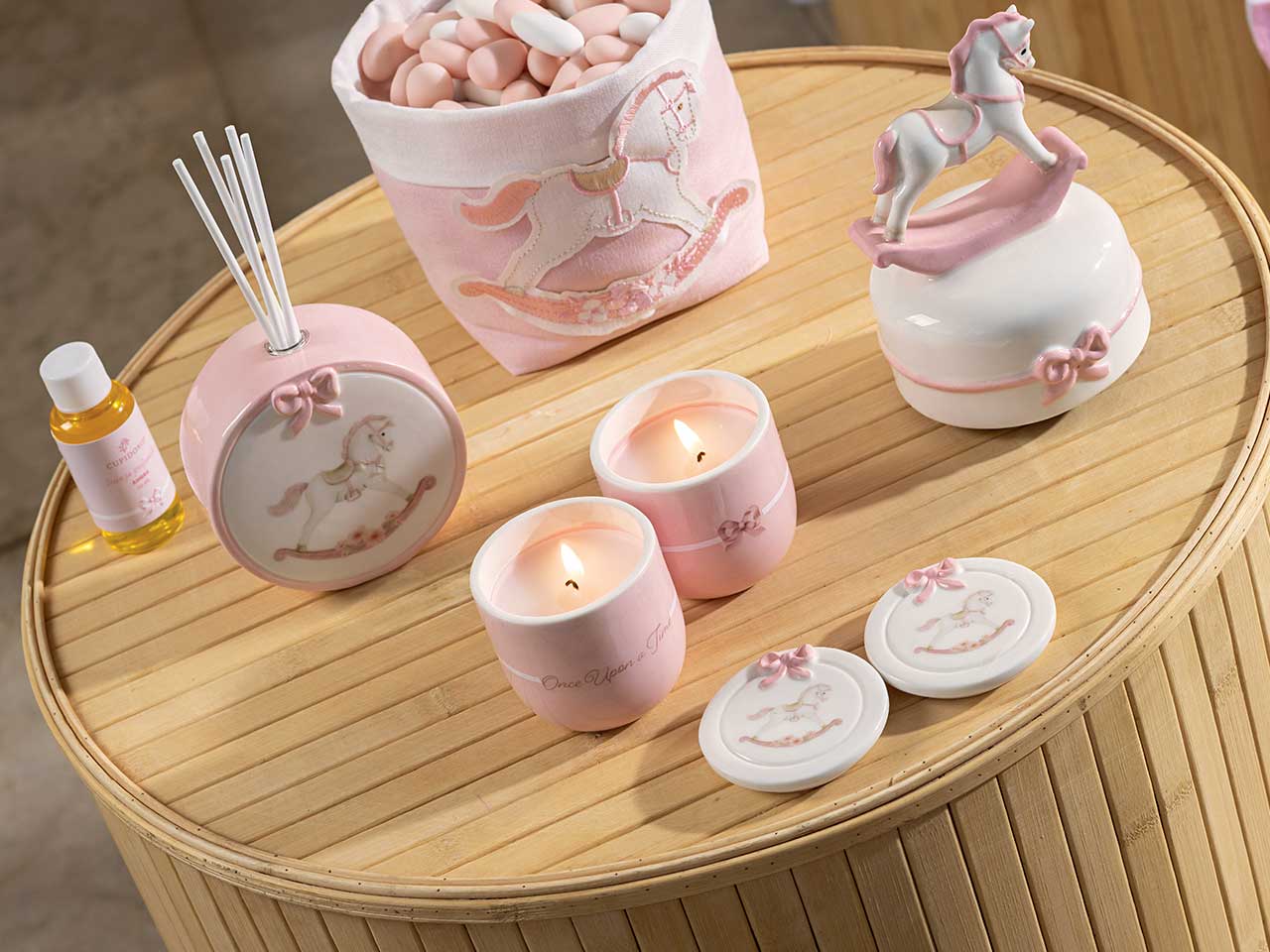 Diffusore con bacchette e decorazione cavallo rosa 30ml fragranza ambra