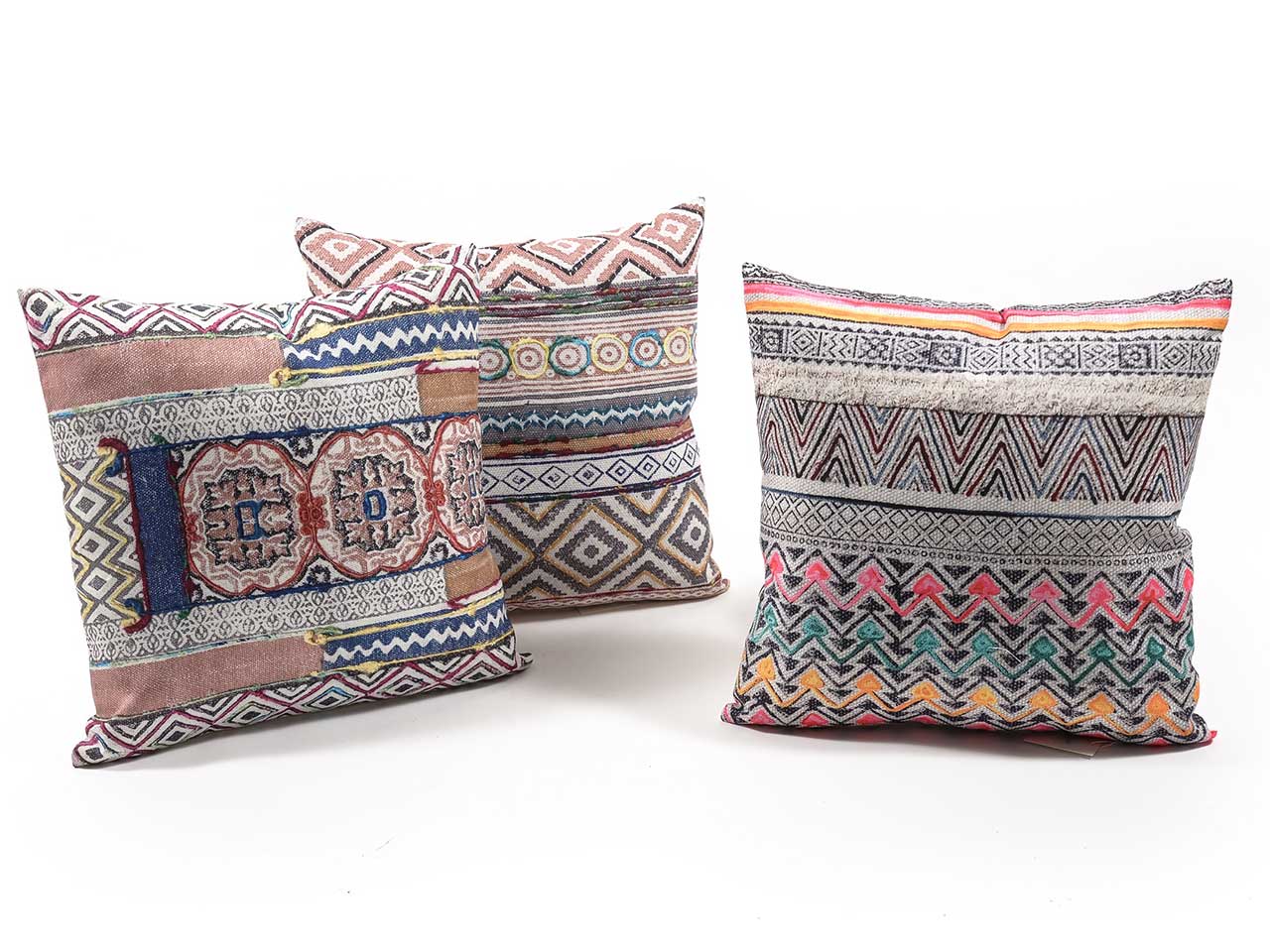 Cuscino linea geometric fantasy misura 40x40cm con fantasie assortite