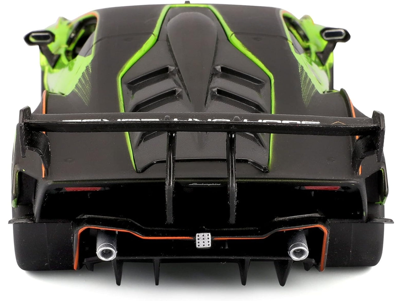 Modellino Auto Lamborghini Essenza SCV12 Race - Scala 1:24: Die-cast Verde e Nero, Licenza Ufficiale Lamborghini, Dettagli Realistici, Dimensioni 10,2x12,45x24,2 cm, Età 3+ | Bburago