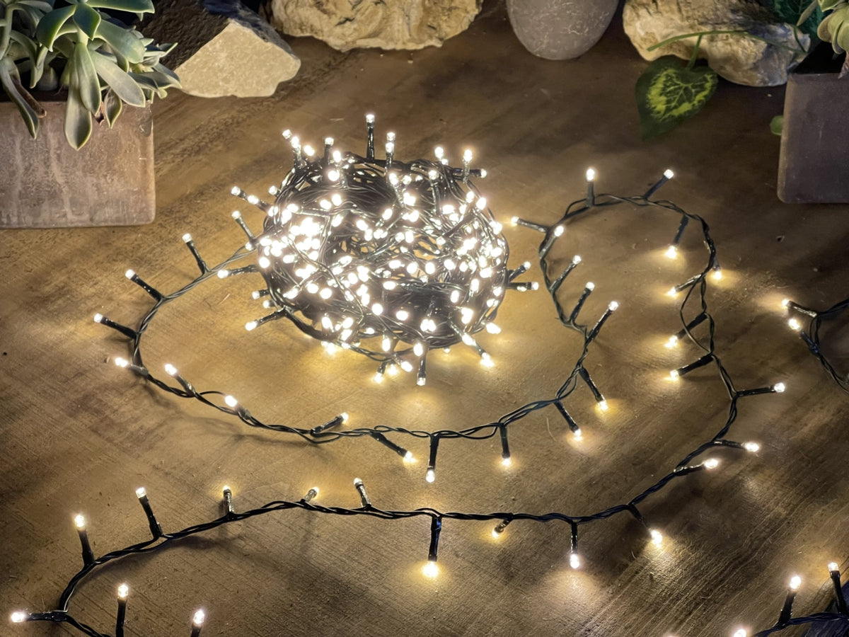 Catena minilucciole bianco caldo con pannello solare per esterno con giochi di luce e crepuscolare, 200 led, 20 m - Giocoplast
