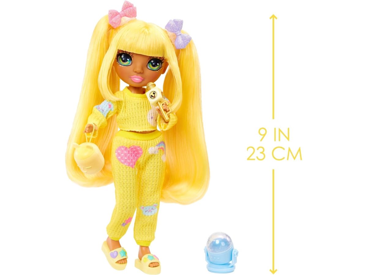 Rainbow junior high pj party fashion doll Sunny, bambola con accessori, 4+ anni Mga