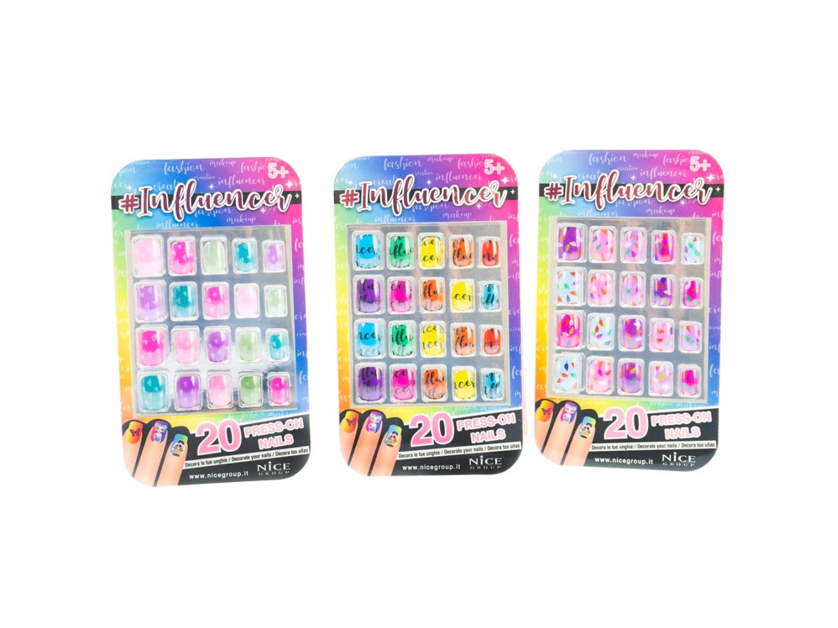 Influencer press-on nails