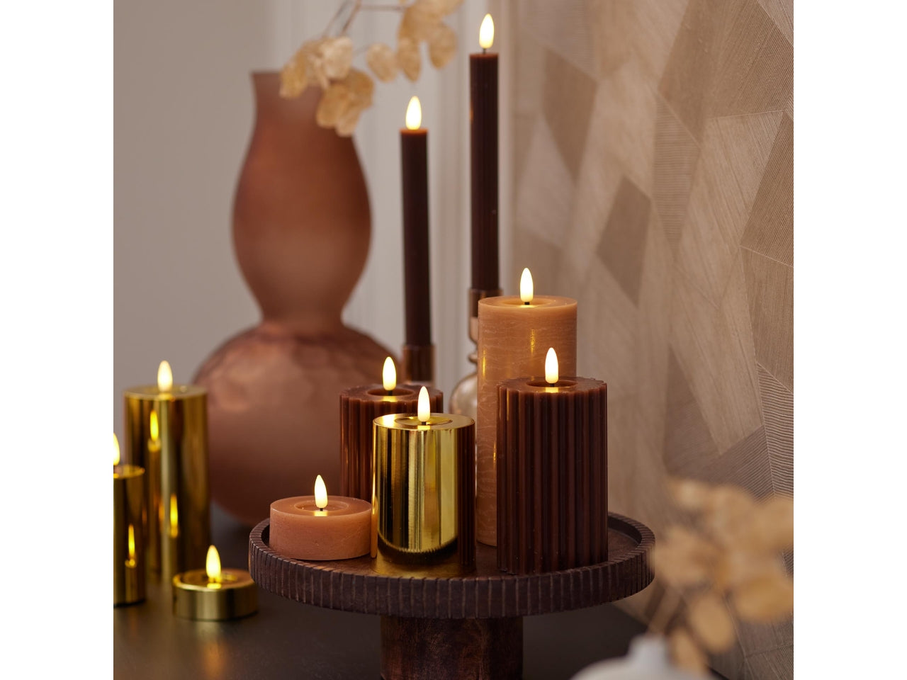 Tealight dorato in plastica con effetto fiamma d.6,5x4,5 cm - Decoris