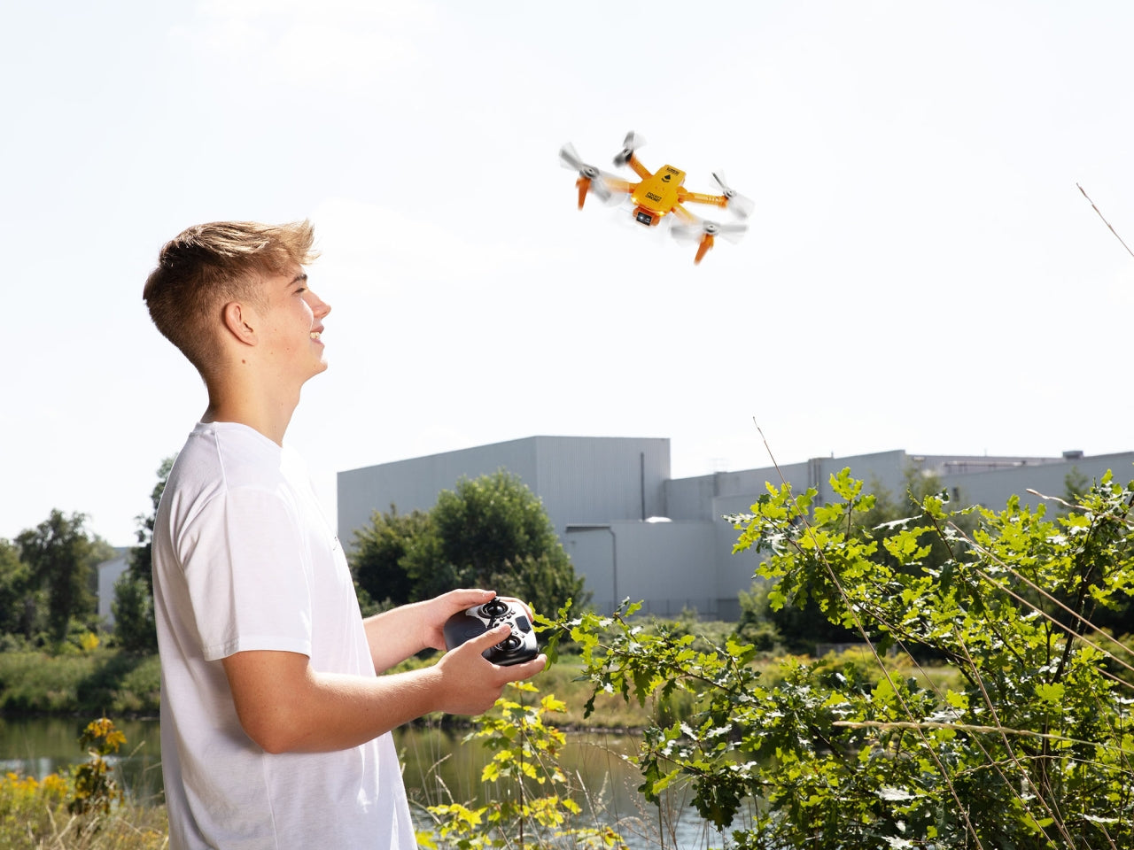 Quadrocopter pocket drone radiocomandato