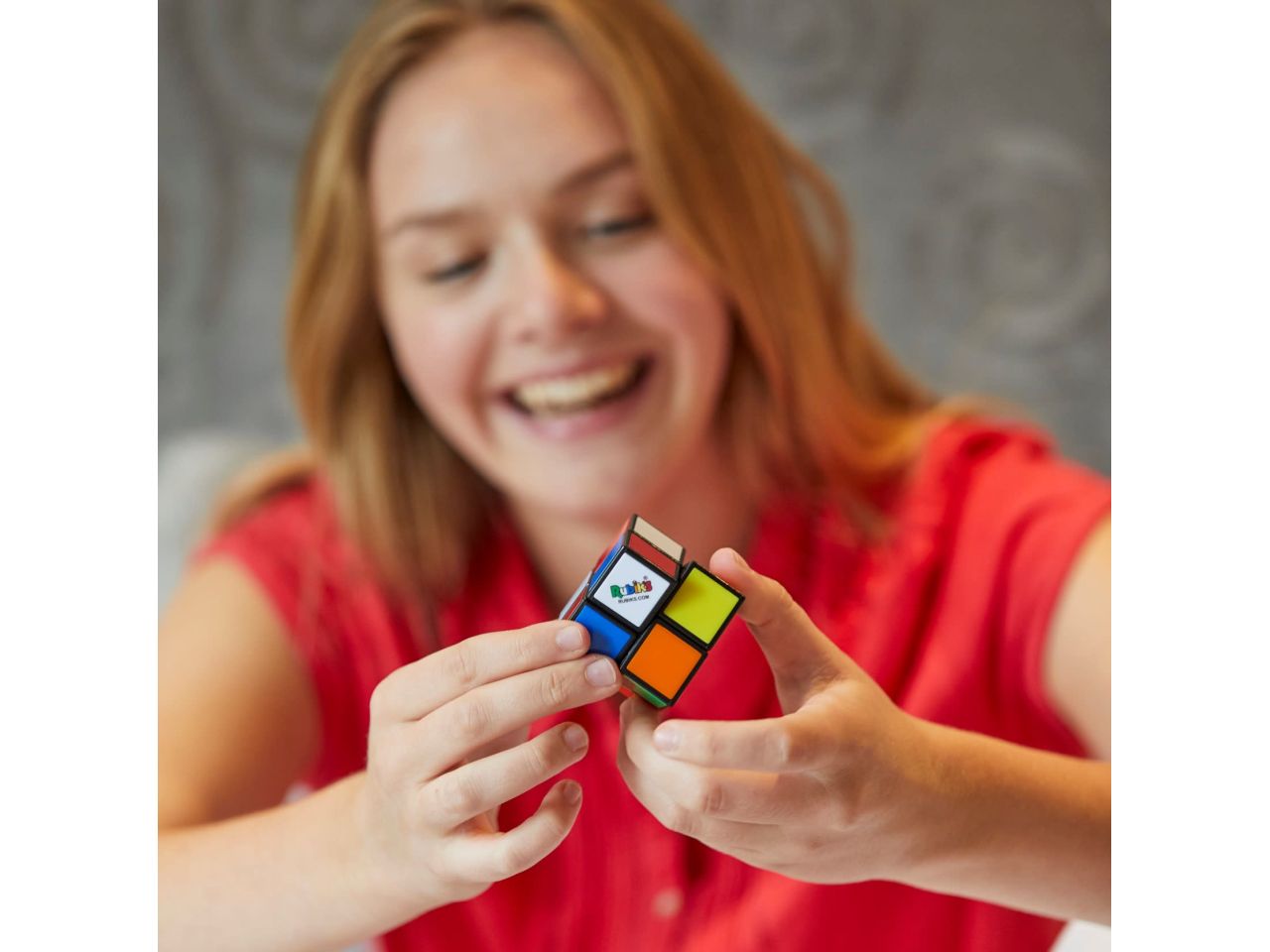 Rubik's il cubo 2x2 mini in vassoio