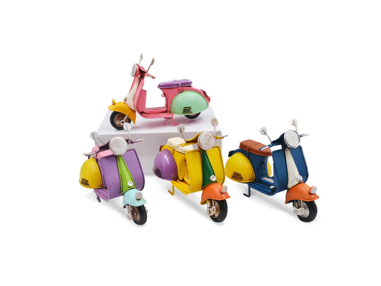 Modellino decorativo simil Vespa vintage in metallo 4 colori assortiti - Sud Import