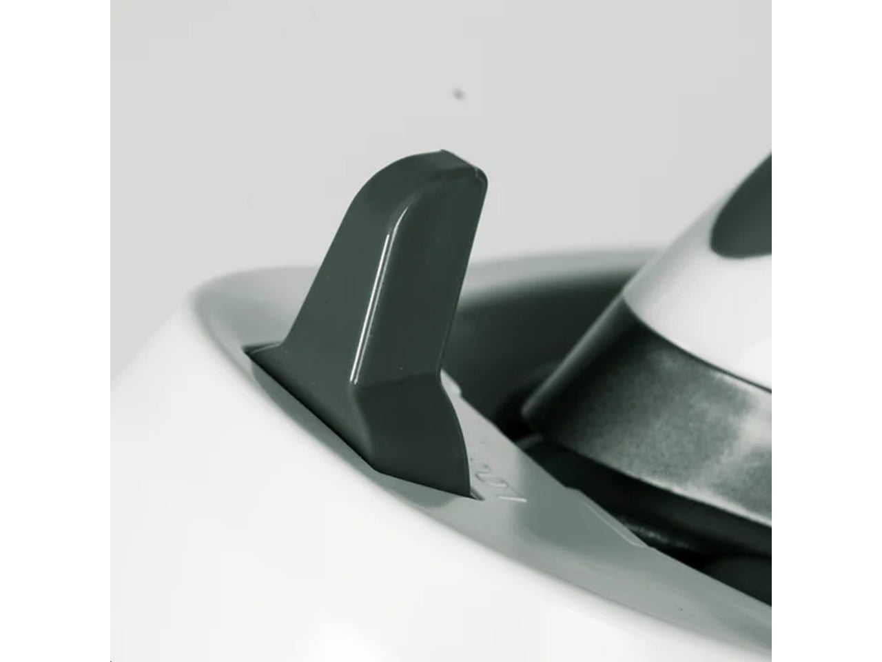 Ferro con serbatoio estraibibile silk grey 2400w