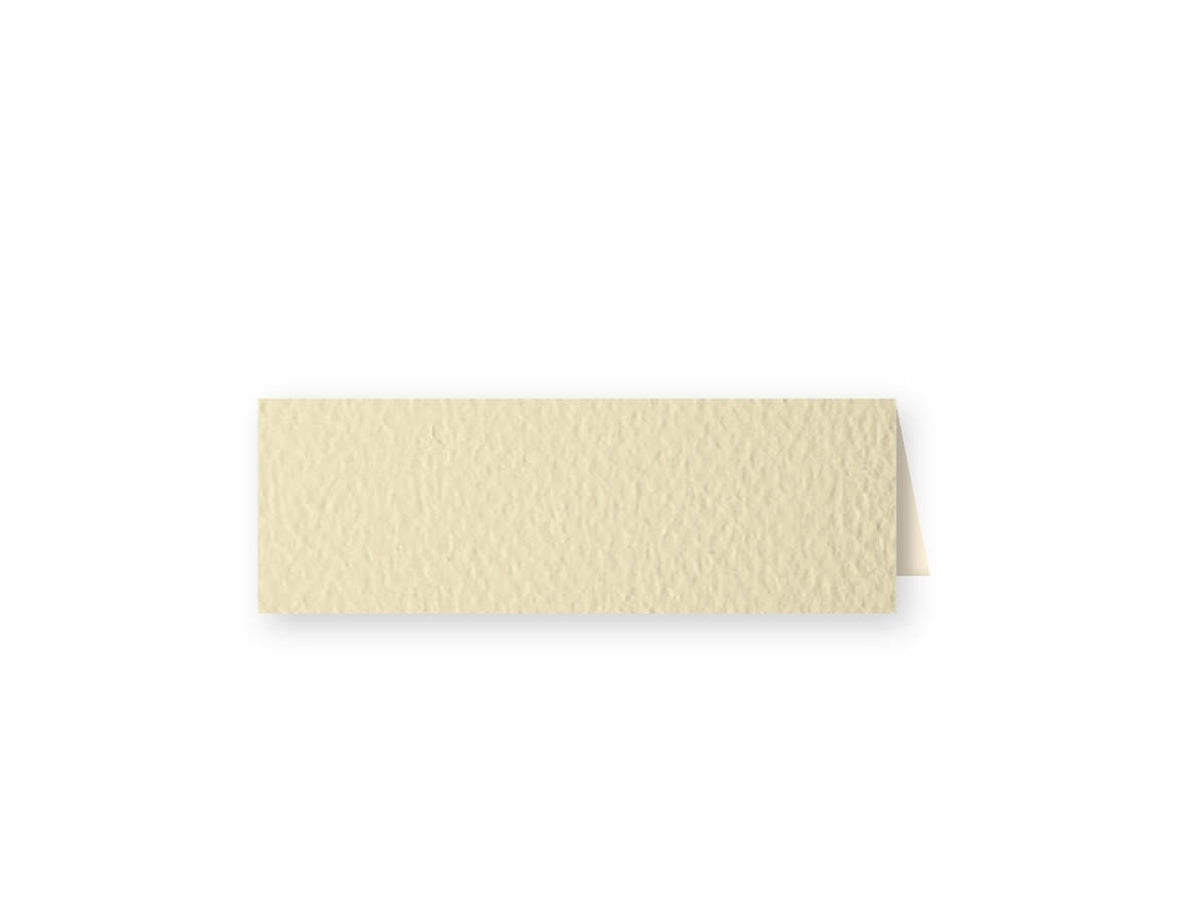 Confezione da 50 segnaposto avorio martellato formato chiuso 3,5x10cm prefustellato a 2 pose