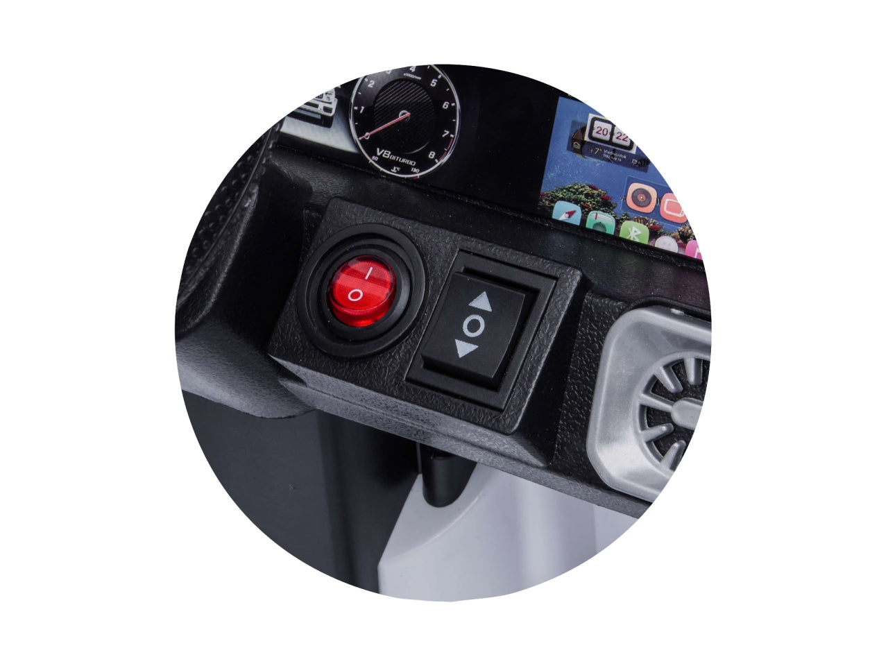 Auto elettriche suv mercedes g63 amg di colore bianco