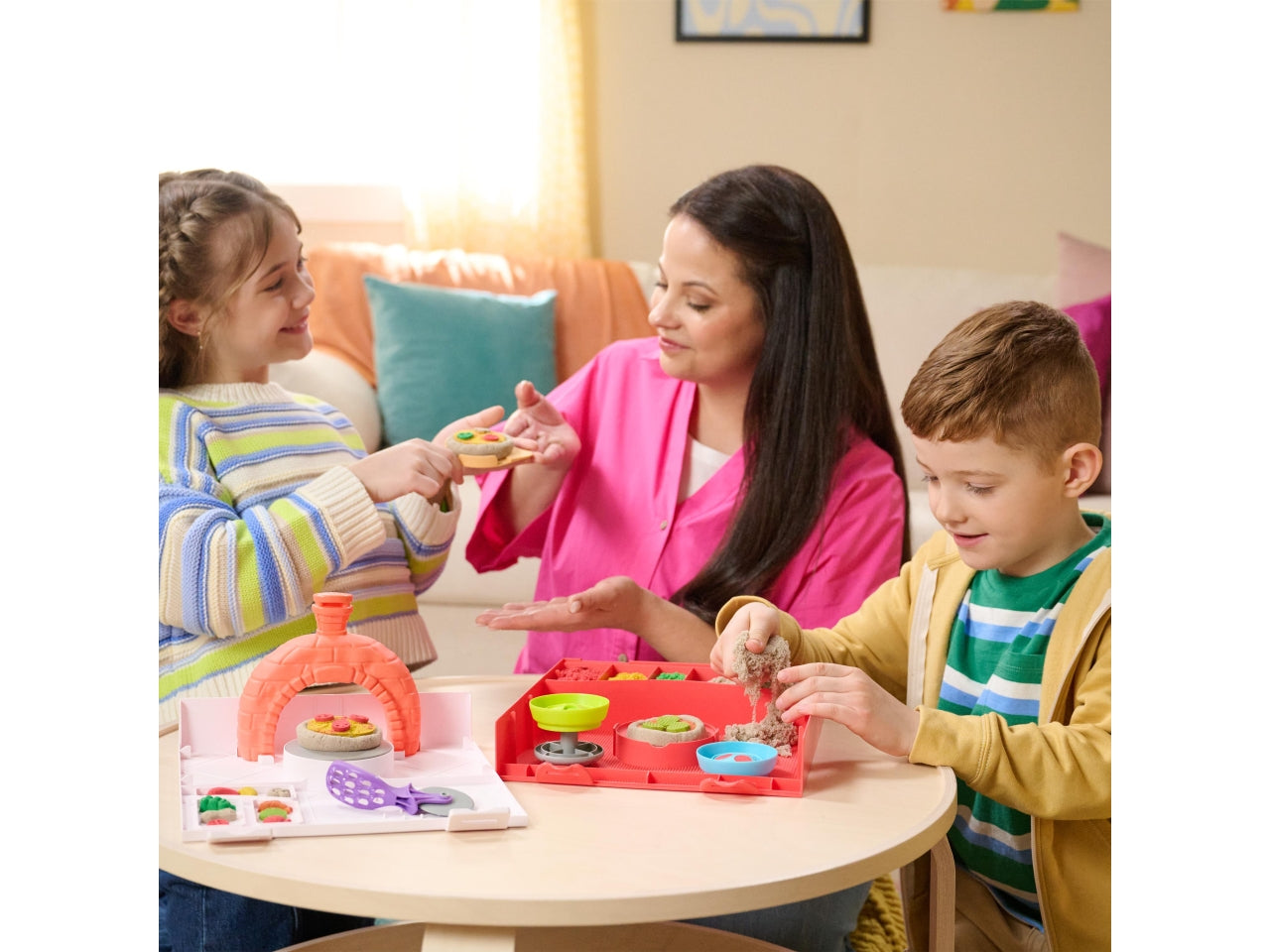 Kinetic sand playset squish pizza
