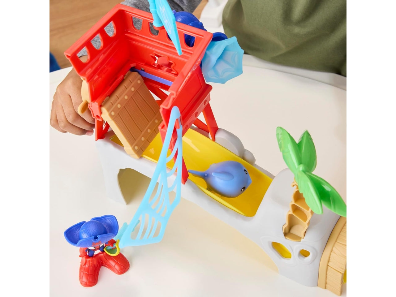 Spidey water web playset isola dei pirati