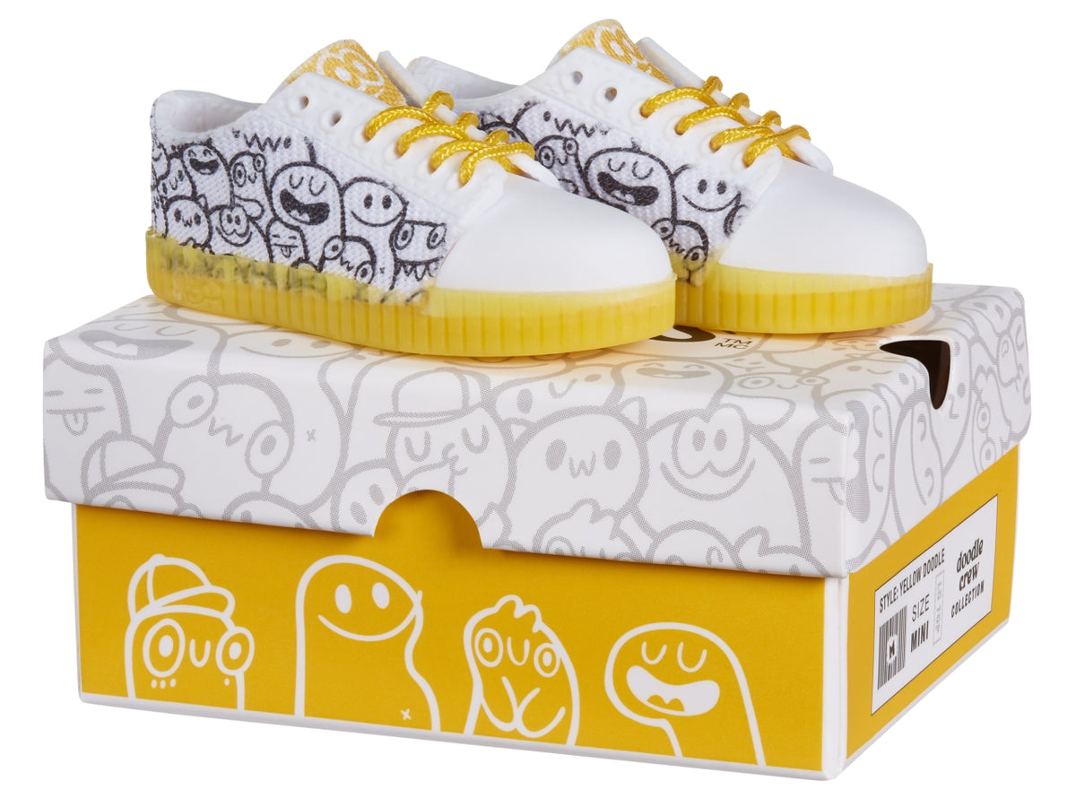 Mga's miniverse make it mini sneakers in pdq $