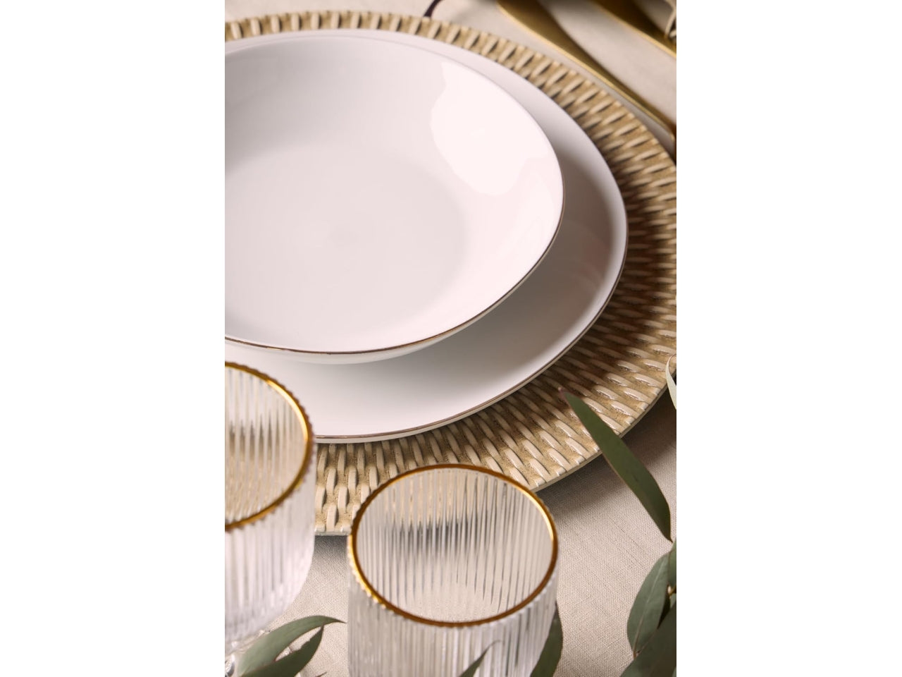 Servizio tavola 18 pz Delphi filo oro