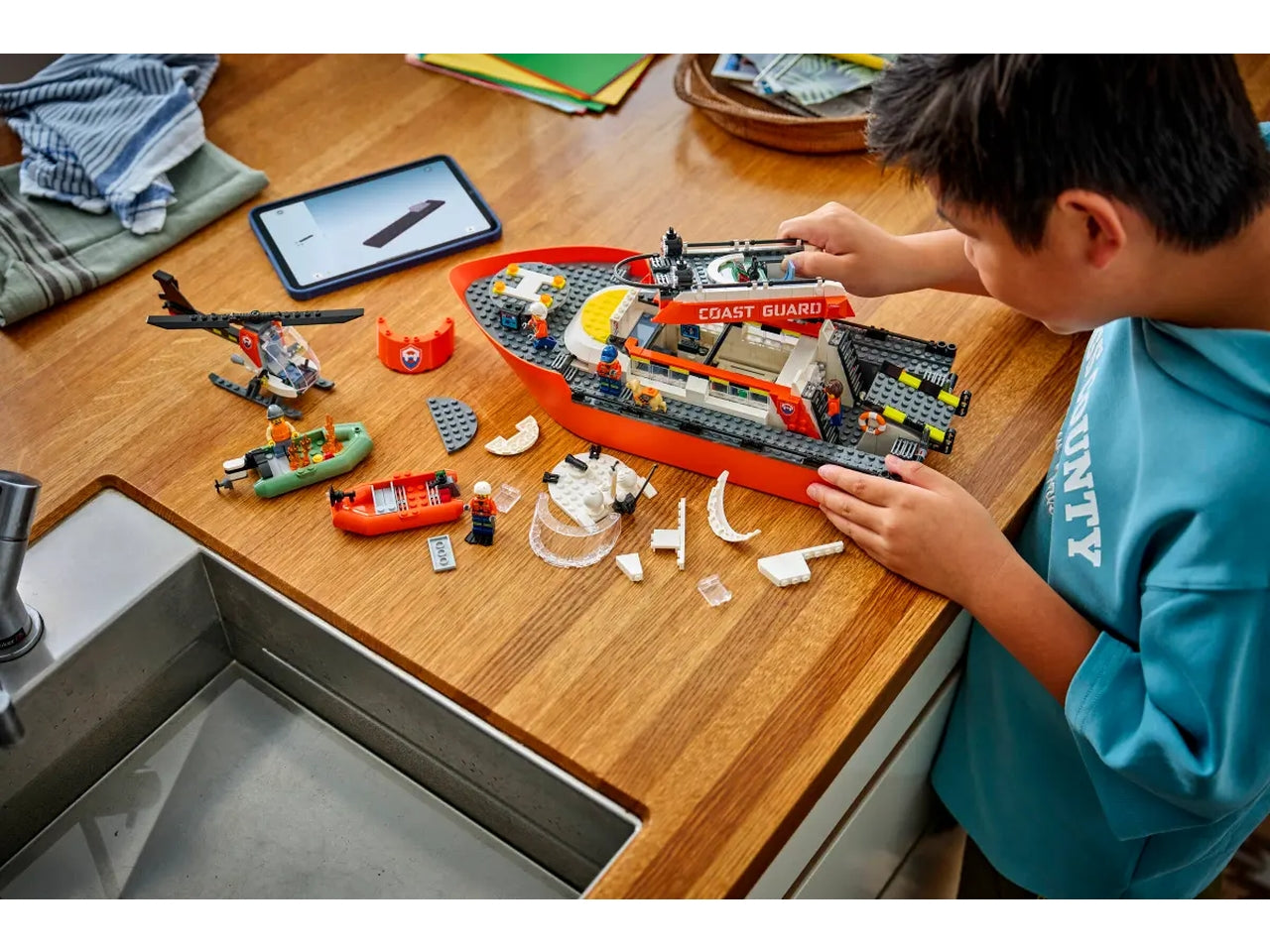 Lego City Exploration Motoscafo di soccorso ed elicottero della Guardia Costiera