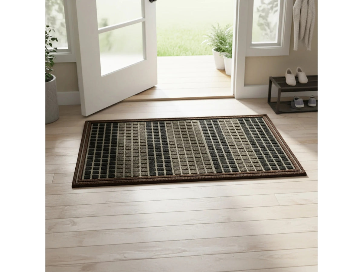 Tappeto 45x75cm in poliestere e con retro in gomma, 3 colori assortiti