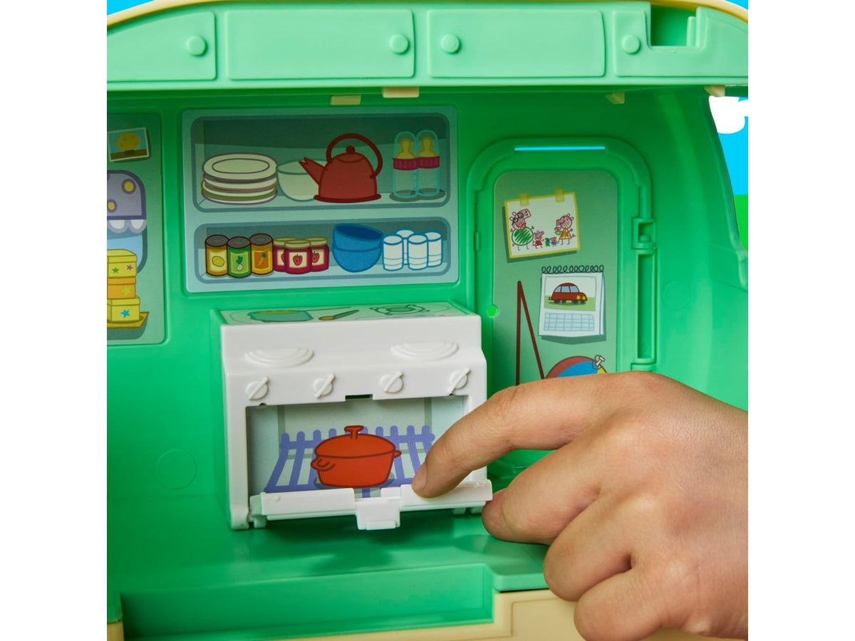 Peppa Pig three little piggies caravan
