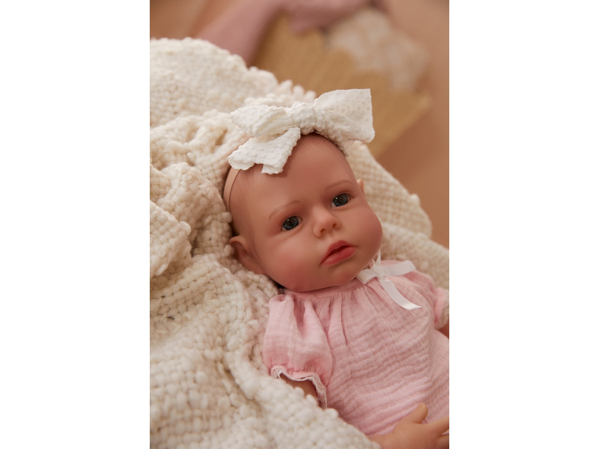 Baby born neoborn girl fair/open