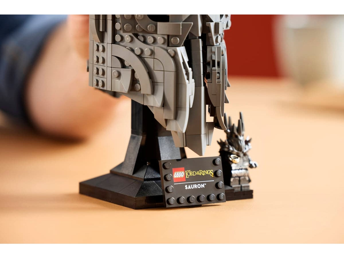 Lego elmo di Sauron il signore degli anelli