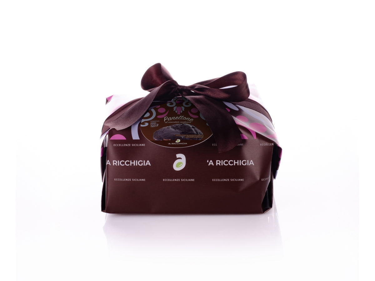 Panettone 750gr ricoperto con granella grezza da cioccolato di Modica igp