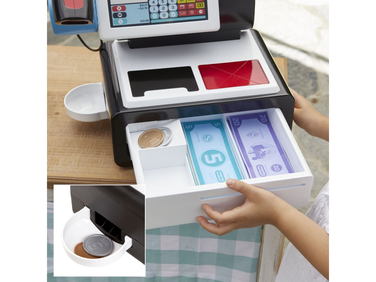 First self checkout stand registratore di cassa