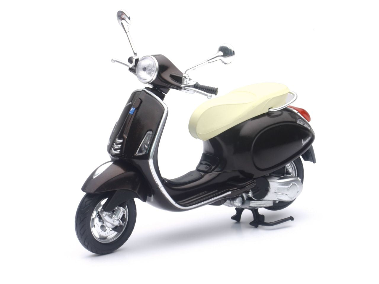 Vespa models in scala 1:12 in 12 assortimenti