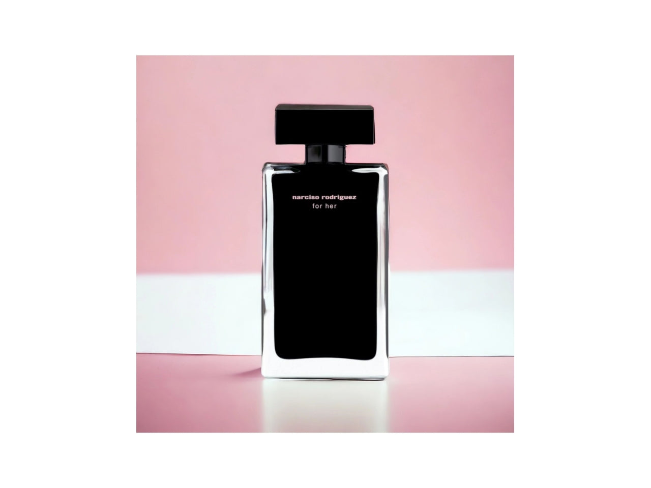 Narciso Rodriguez For Her EDT 100ml: Eau de Toilette per Donna con Note di Bergamotto, Fiore d'Arancio, Osmanto, Muschio Bianco, Ambra, Vaniglia, Vetiver e Patchouli - Eleganza e Purezza in una Scatola - Narciso Rodriguez $