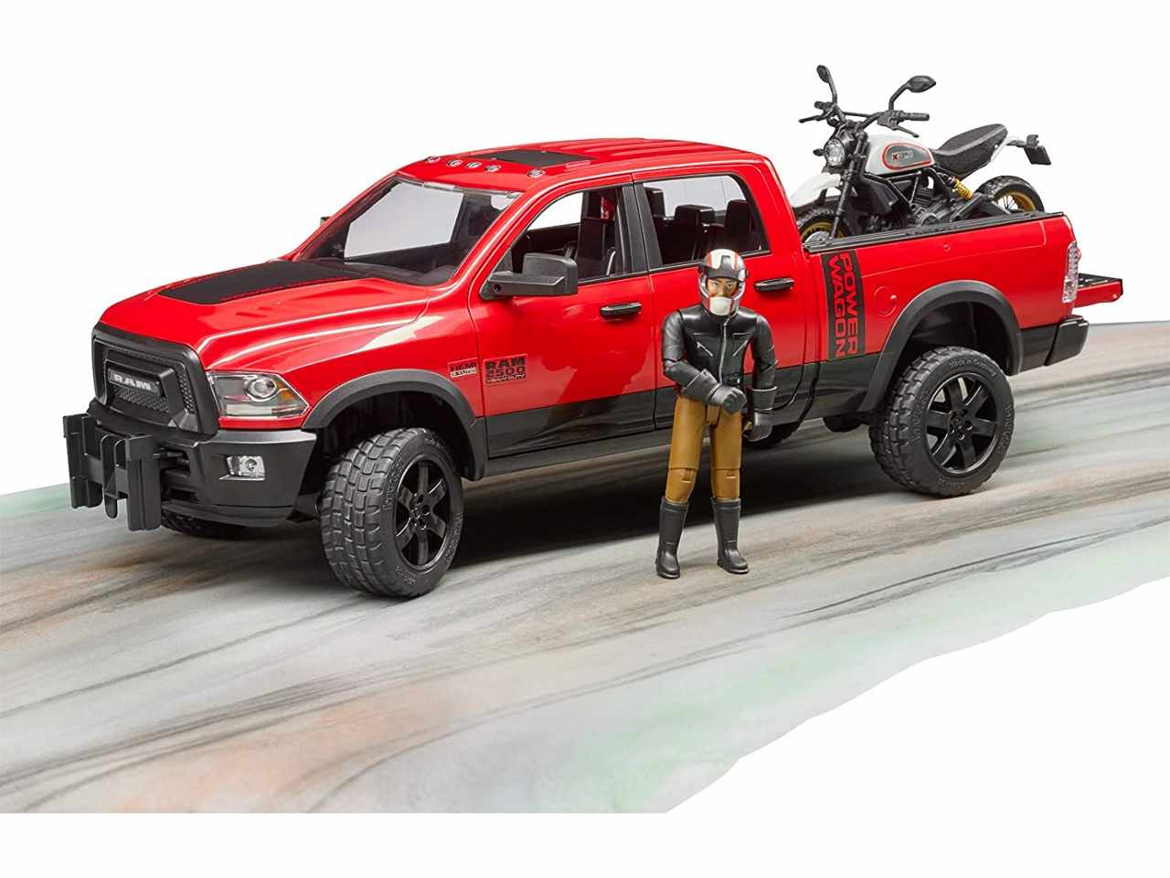 Ram 2500 power wagon c/ducati scrambler 02502