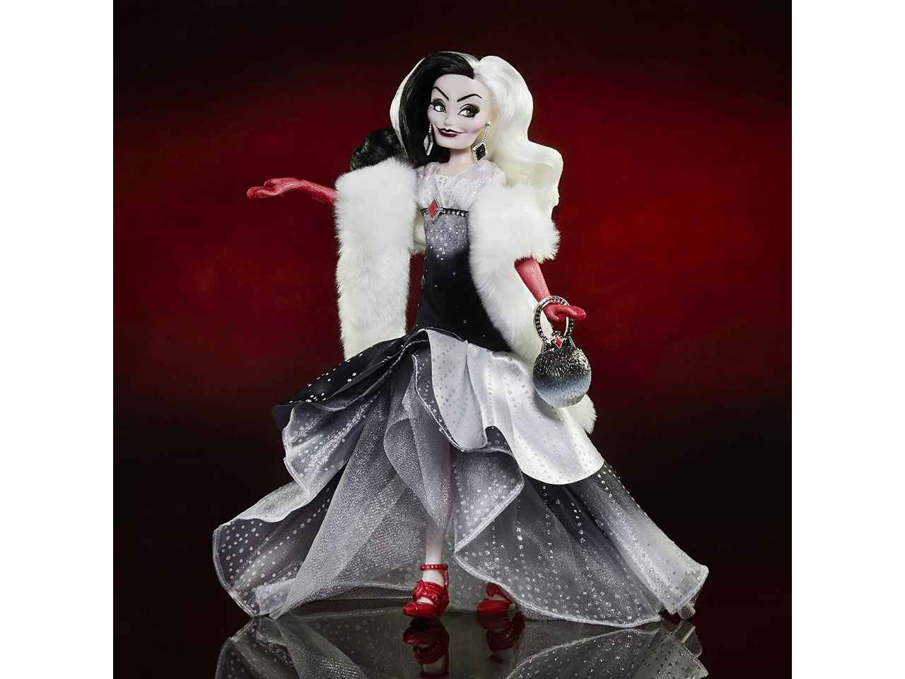 Disney princess villains style series crudelia de mon