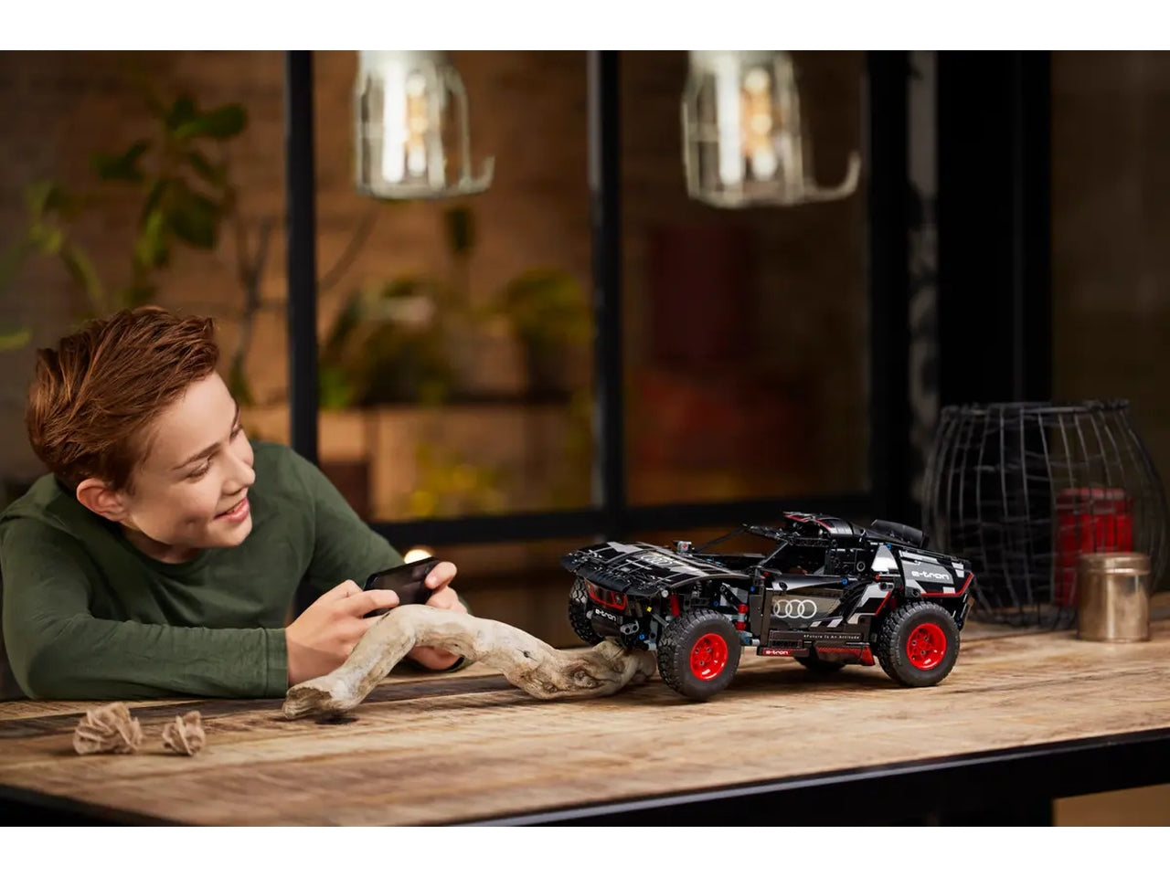Lego Technic Audi RS Q E-Tron 42160