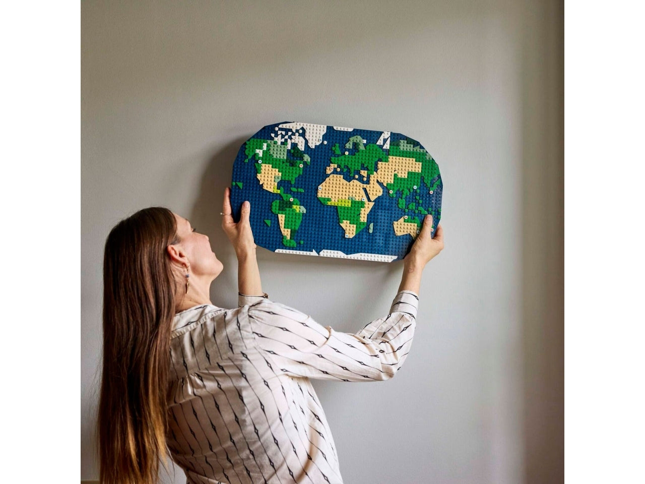 LEGO Builder Family momenti di viaggio, Set Giochi da Costruire per Bambine e Bambini da 14 Anni in su, Decorazioni per la Casa da Appendere, Accessorio per la Camera da Letto 41838