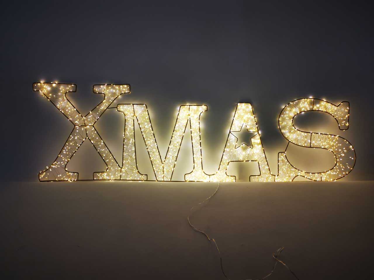 Cornice con lettere e scritta xmas misura 90x32cm con trasformatore 12v