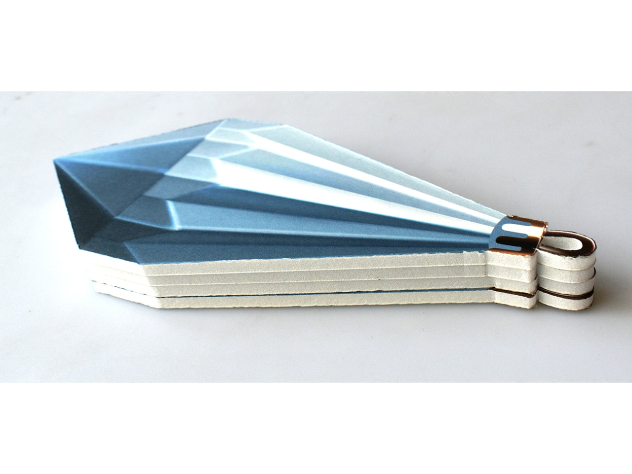 Decorazione crystal di natale 11x25cm celeste in becks 5mm con foro per appenderla - la confezione 4 decorazioni