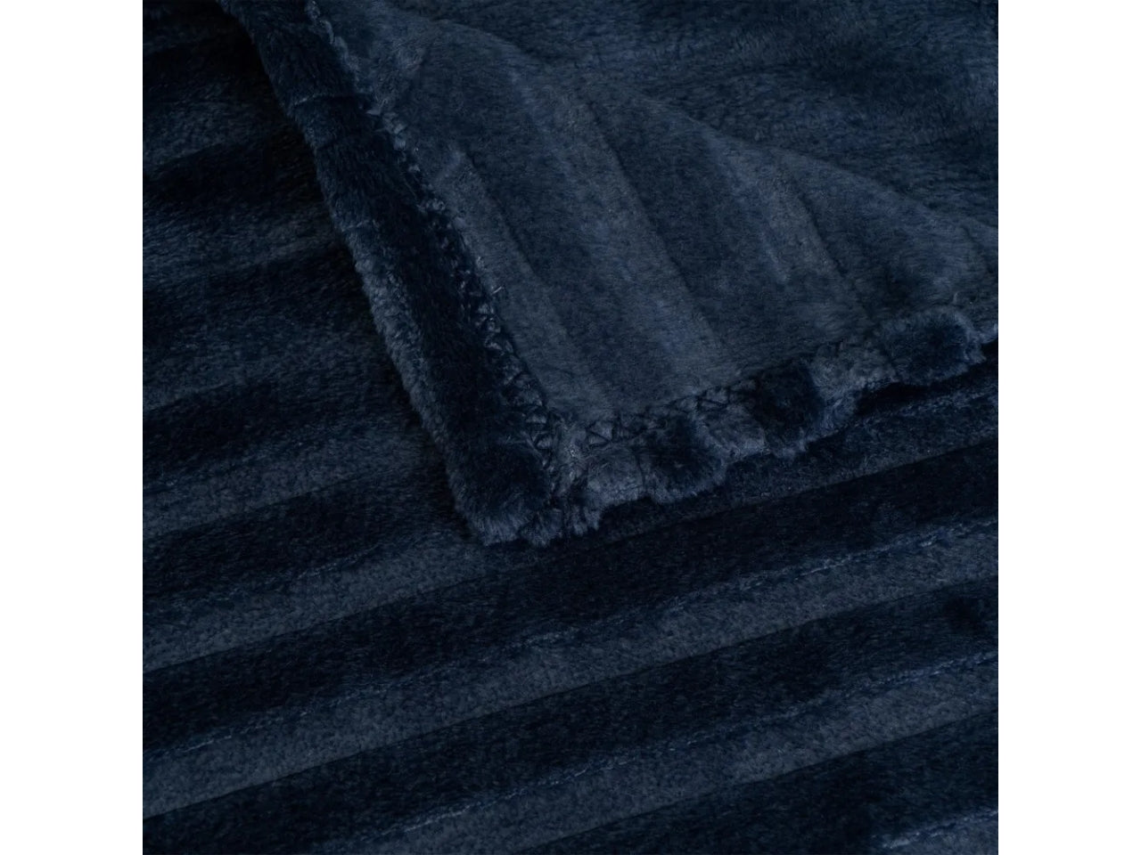 Coperta di flanella a rilievo in poliestere colore azzurro misura 130x160cm uia