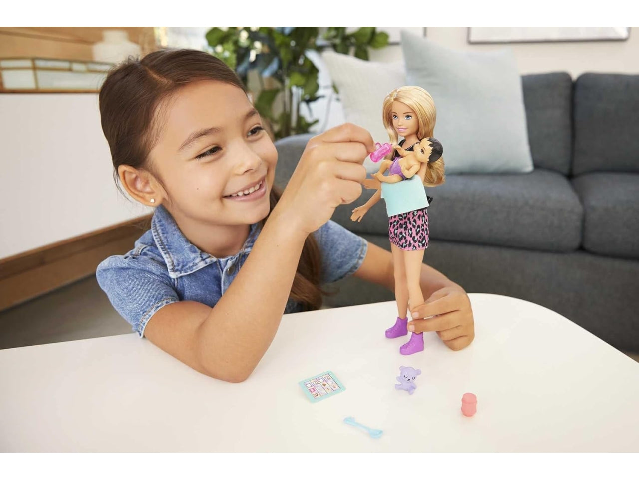 Barbie Skipper babysitter doll con bebè e accessori, per bambine dai 3+ anni, Mattel