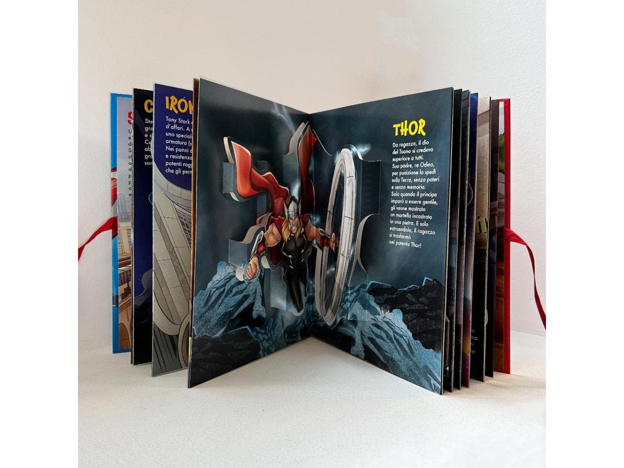 Libro walt disney marvel pop-up