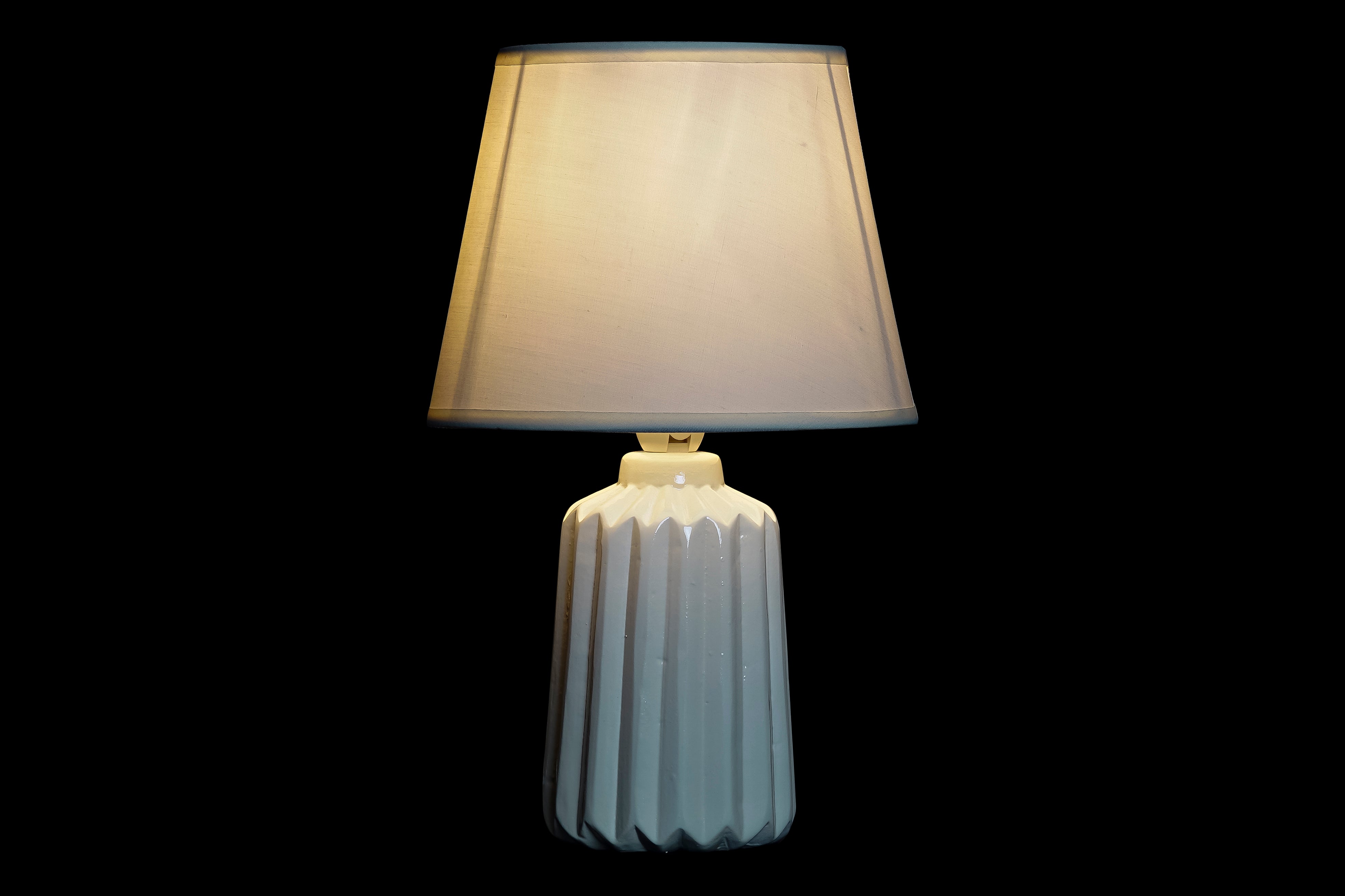 Lampada da tavolo in ceramica 17x17x28cm in 3 modelli assortiti