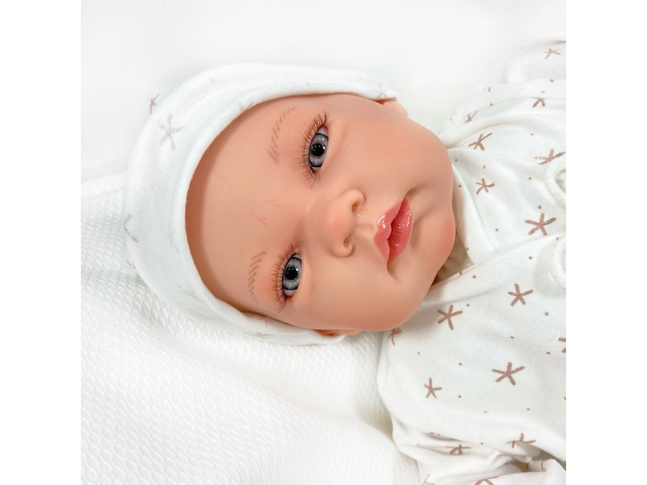 Bambola celia premium reborn colore bianco
